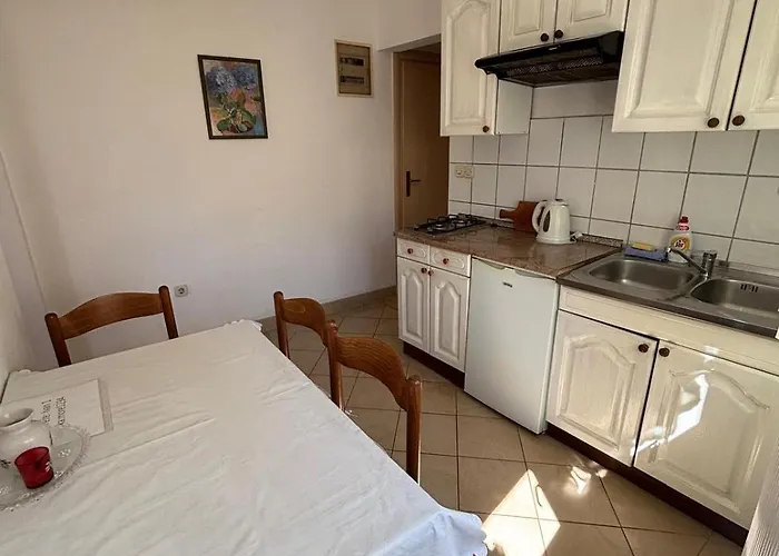 Ivan By The Sea Apartmán *