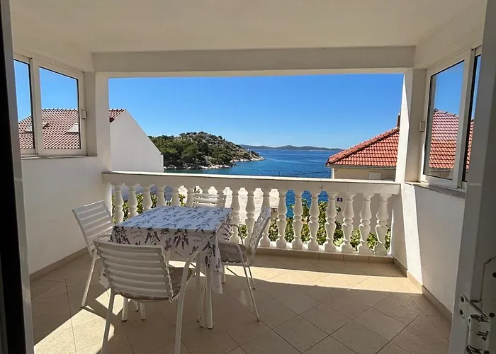 Ivan By The Sea Apartmán *